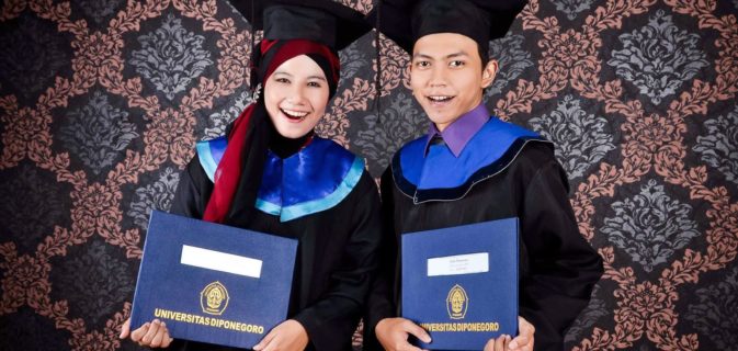 Photo wisuda Dalam Ruangan
